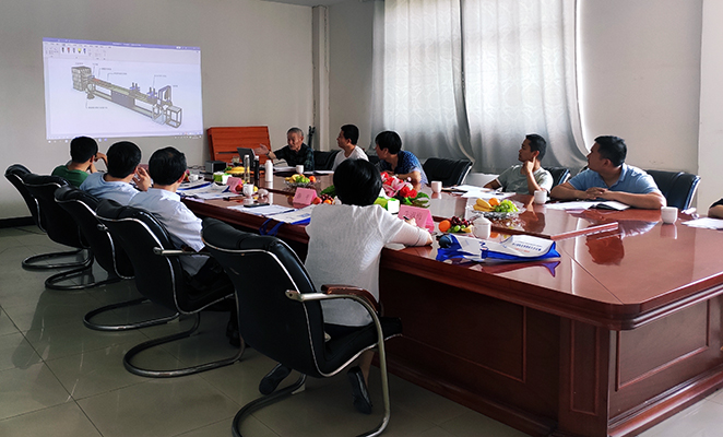 聚氨酯復(fù)合材料平托盤(pán)產(chǎn)品鑒定會(huì)成功舉行
